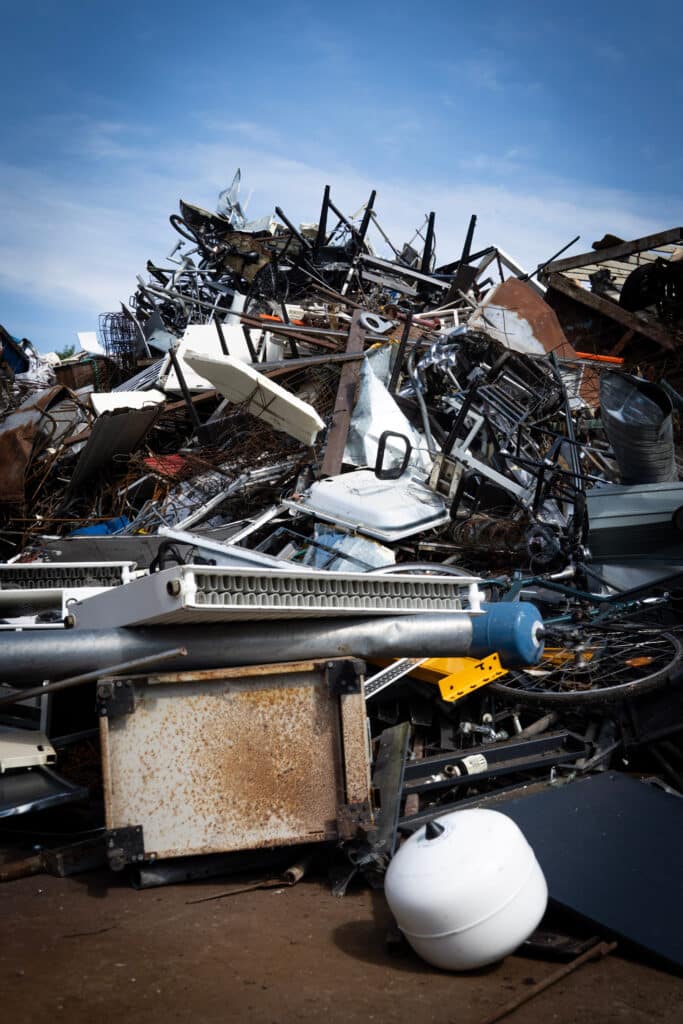 Metallschrott, Schrotthandel, Recycling industrielles Recyclingmaterial Eisenschrott Mischschrott